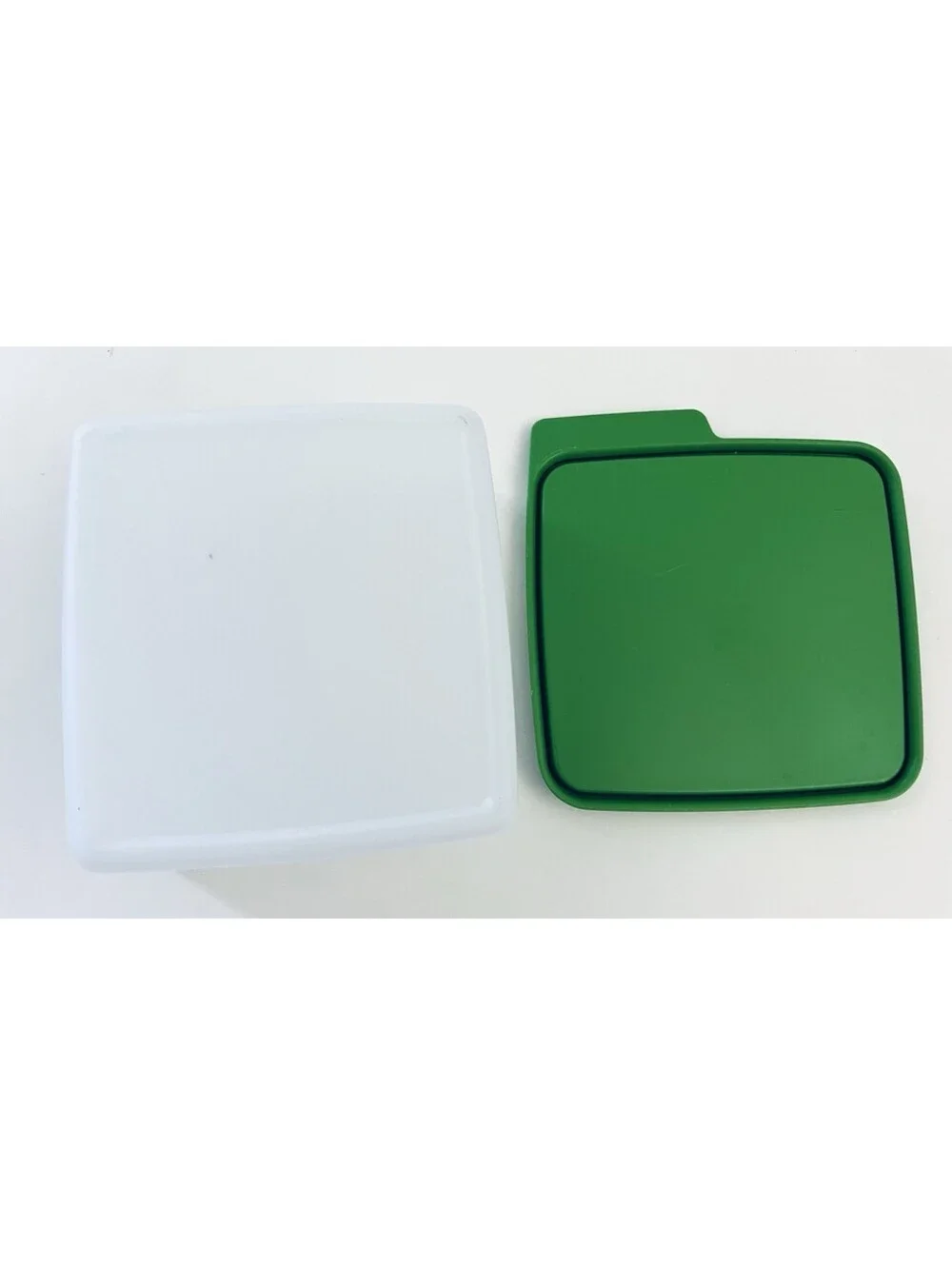 VTG Tupperware 2L Square Storage Container 6588A-5 Green Seal Lid 6589A-5 White
